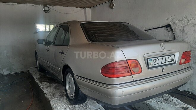 Mercedes E 230 1997, 350,000 km - 2.3 l - Bakı