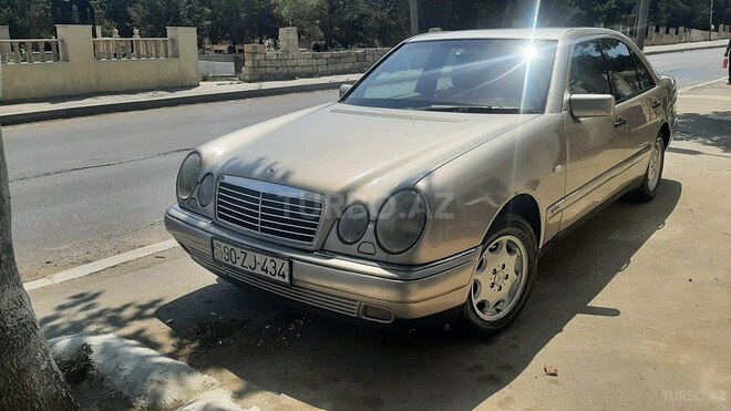 Mercedes E 230 1997, 350,000 km - 2.3 l - Bakı