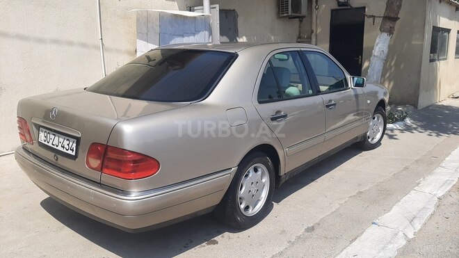 Mercedes E 230 1997, 350,000 km - 2.3 l - Bakı