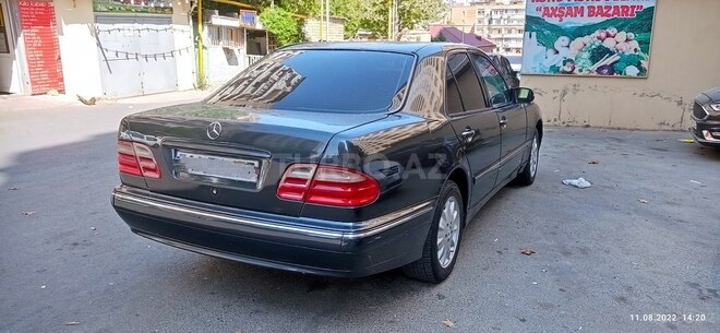 Mercedes E 270 1999, 399,000 km - 2.7 l - Bakı