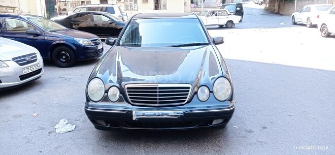 Mercedes E 270 1999, 399,000 km - 2.7 l - Bakı