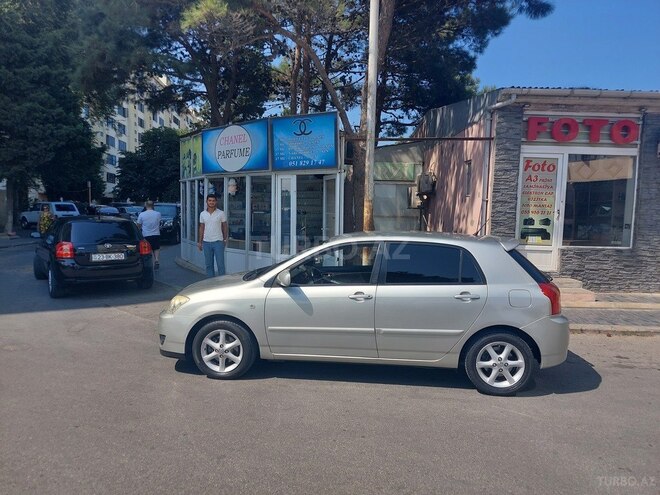 Toyota Corolla 2005, 240,000 km - 2.0 l - Bakı