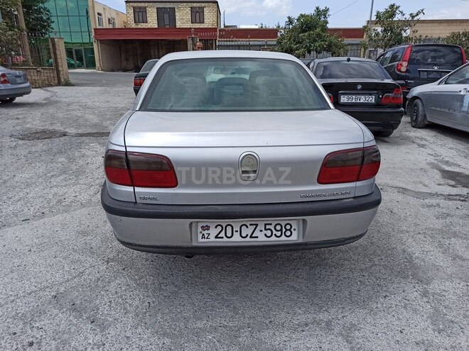 Opel Omega 1997, 246,000 km - 2.0 l - Gəncə