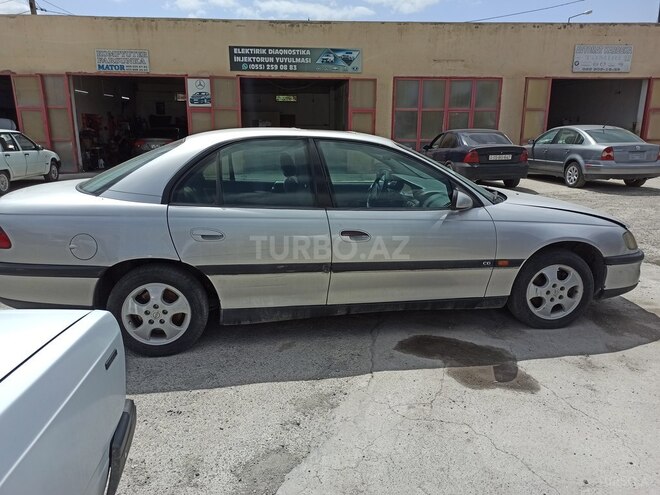 Opel Omega 1997, 246,000 km - 2.0 l - Gəncə