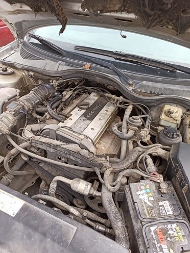 Opel Omega 1997, 246,000 km - 2.0 l - Gəncə
