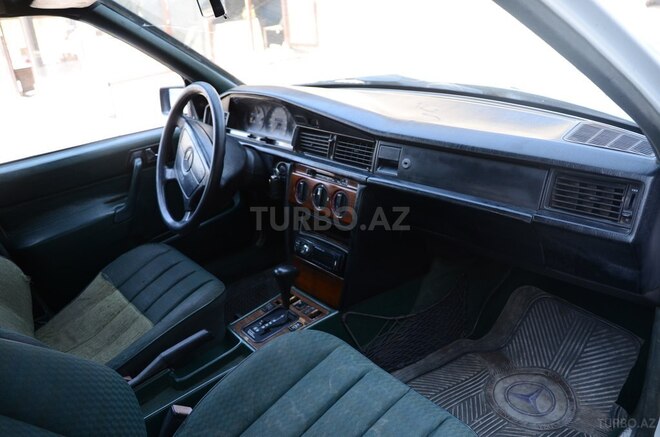 Mercedes 190 1991, 270,000 km - 1.8 л - Bakı