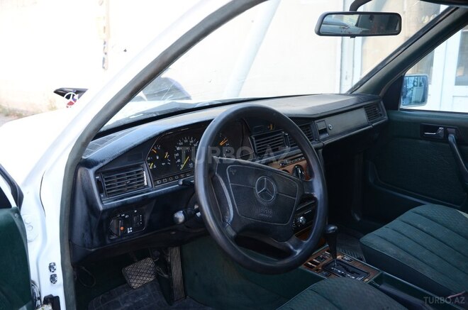 Mercedes 190 1991, 270,000 km - 1.8 л - Bakı