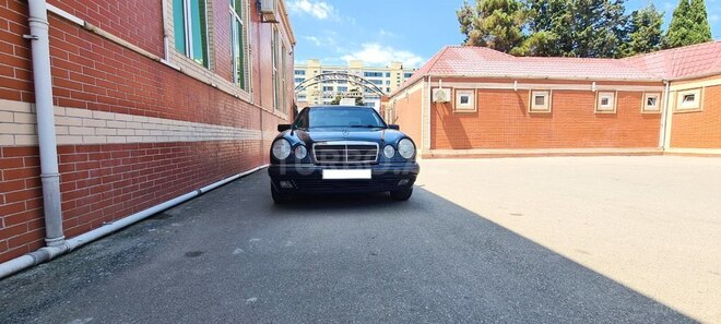Mercedes E 230 1996, 399,000 km - 2.3 l - Bakı