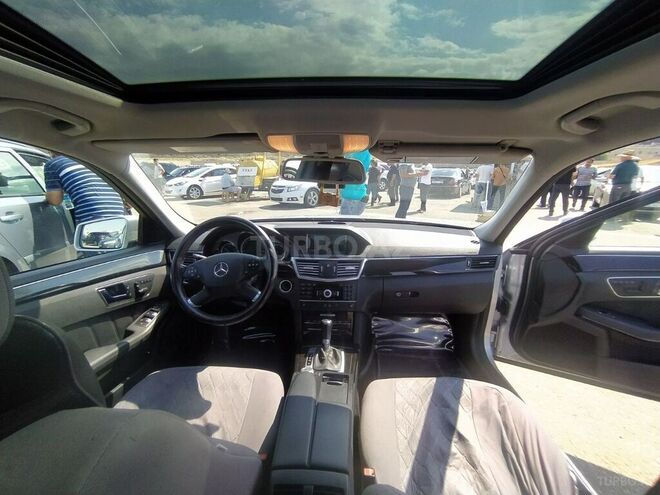 Mercedes E 200 2010, 73,200 km - 1.8 л - Bakı
