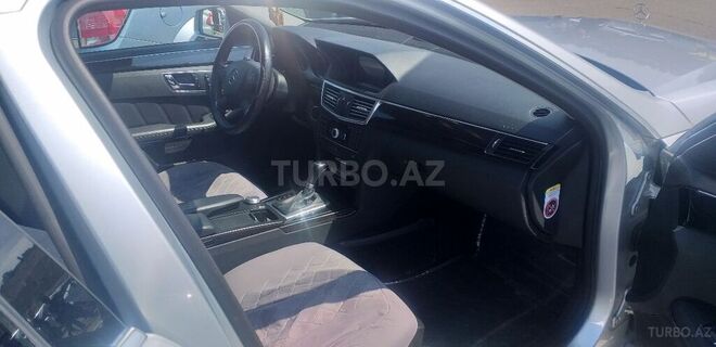 Mercedes E 200 2010, 73,200 km - 1.8 л - Bakı