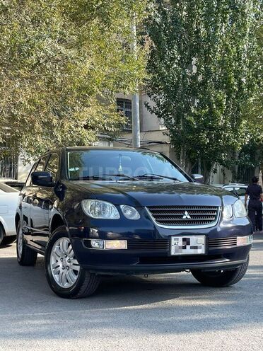 Mitsubishi Airtrek 2002, 300,123 km - 2.0 l - Sumqayıt