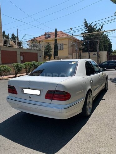 Mercedes E 280 2000, 280,000 km - 2.8 л - Bakı