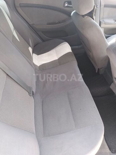 Chevrolet Lacetti 2008, 450,000 km - 1.6 л - Salyan