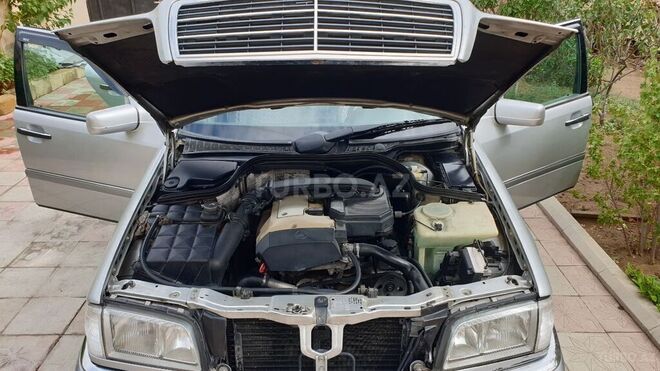 Mercedes C 200 1997, 266,000 km - 2.0 l - Bakı