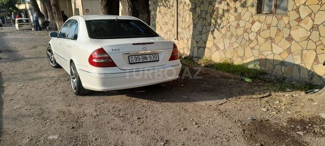 Mercedes E 240 2004, 249,000 km - 2.6 l - Tovuz