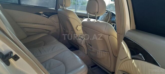 Mercedes E 240 2004, 249,000 km - 2.6 l - Tovuz