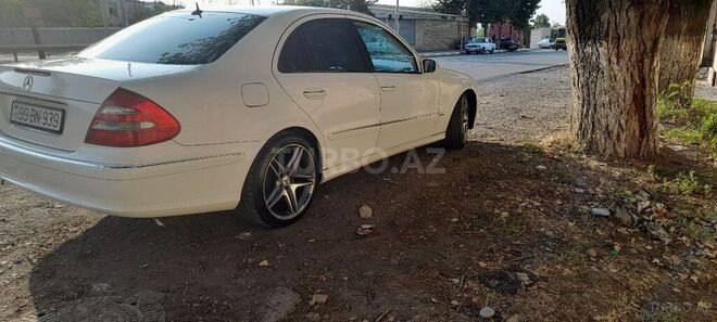 Mercedes E 240 2004, 249,000 km - 2.6 l - Tovuz
