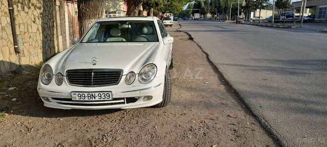 Mercedes E 240 2004, 249,000 km - 2.6 l - Tovuz