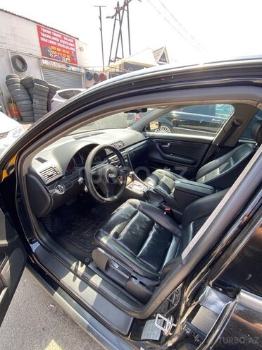Audi A4 2002, 300,000 km - 2.0 l - Bakı