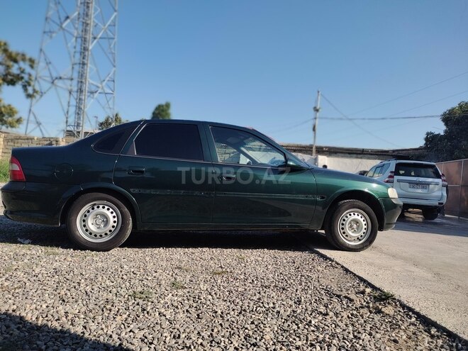 Opel Vectra 1997, 200,000 km - 1.6 л - Bakı