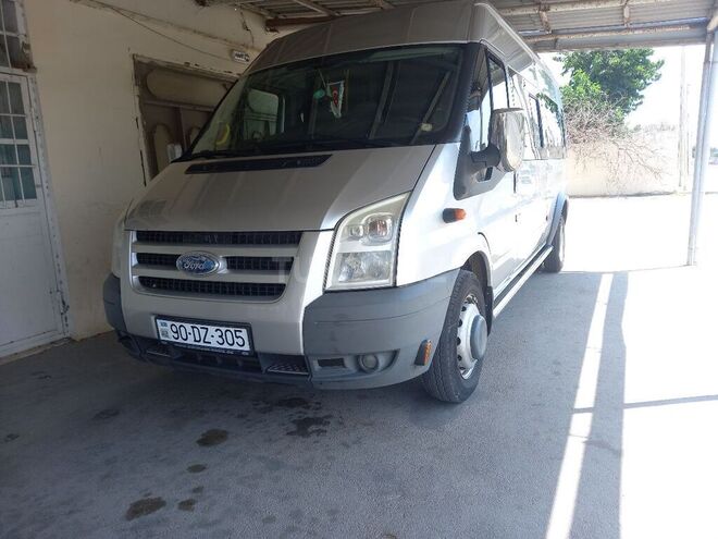 Ford Transit 2009, 233,000 km - 2.4 л - Bakı