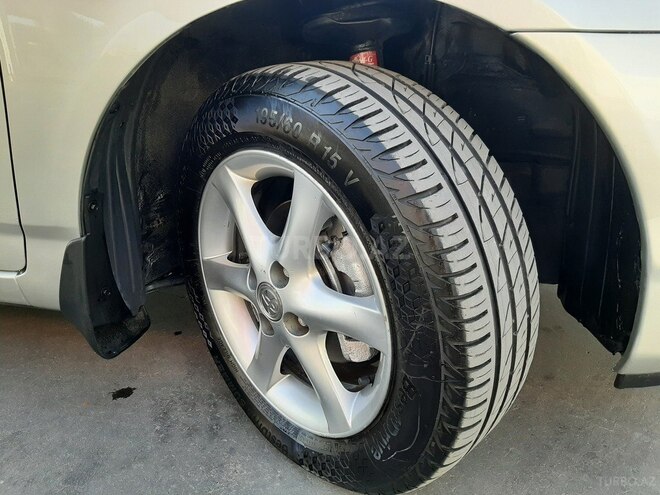 Toyota Corolla 2006, 178,000 km - 1.4 l - Bakı