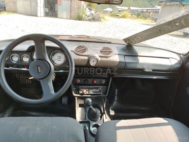 LADA (VAZ) 21011 1983, 100,000 km - 1.5 l - Qax