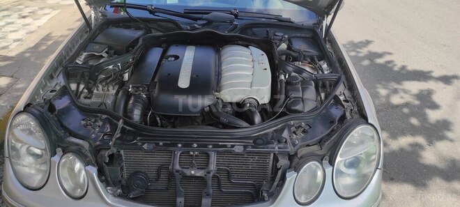 Mercedes E 270 2003, 288,500 km - 2.7 л - Bakı