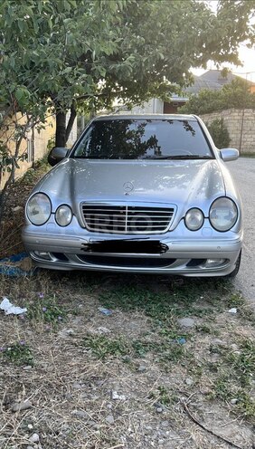 Mercedes E 320 2002, 282,000 km - 3.2 l - Quba