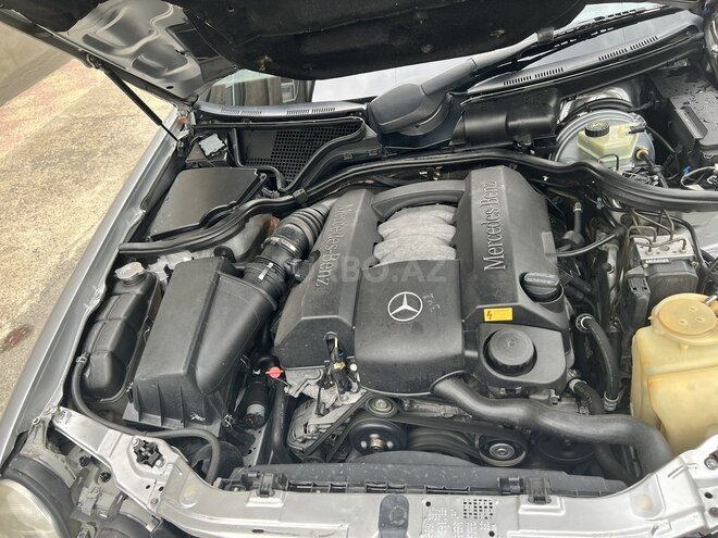 Mercedes E 320 2002, 282,000 km - 3.2 l - Quba
