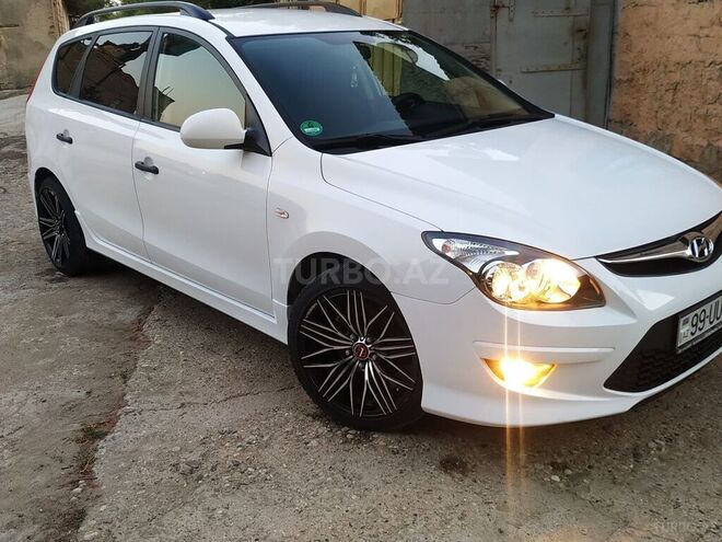 Hyundai i30 2010, 157,900 km - 1.4 л - Sumqayıt