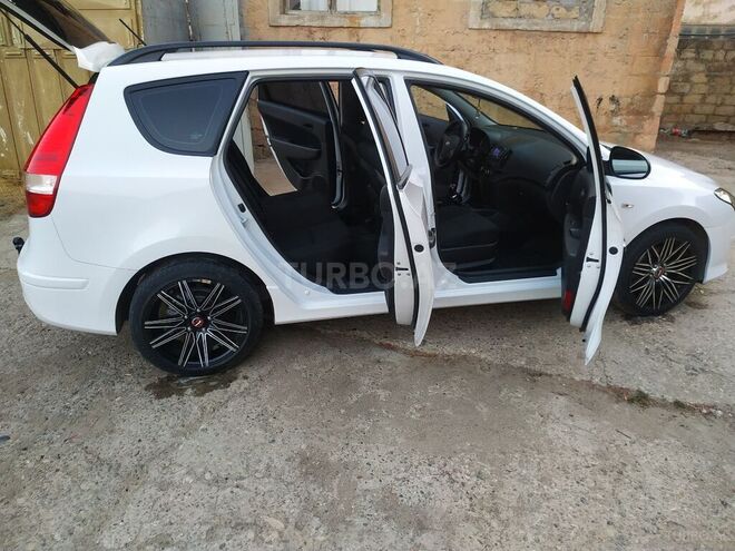 Hyundai i30 2010, 157,900 km - 1.4 л - Sumqayıt