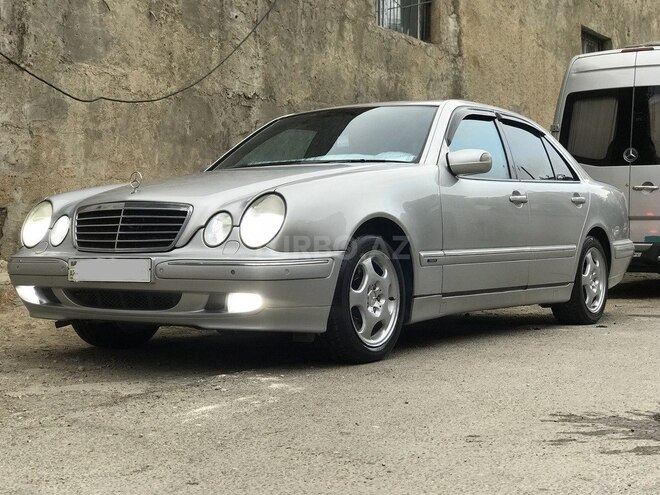 Mercedes E 320 2001, 293,533 km - 3.2 л - Bakı
