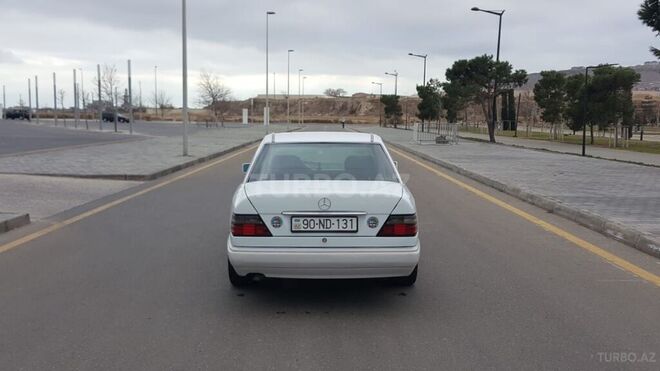 Mercedes E 220 1994, 453,000 km - 2.2 l - Bakı