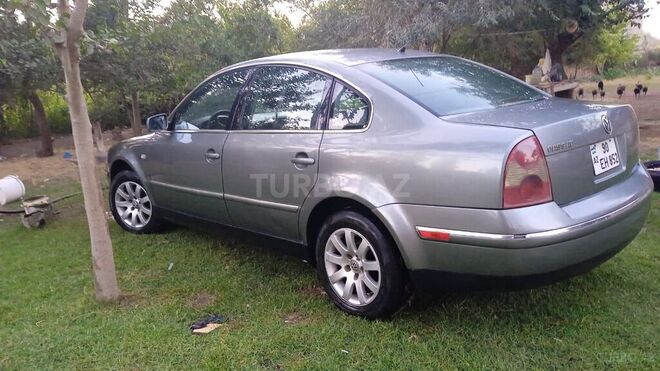 Volkswagen Passat 2001, 229,500 km - 1.8 l - Sabirabad