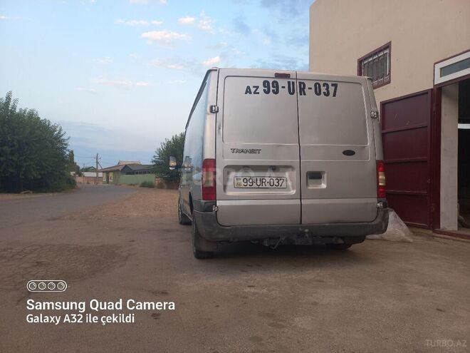 Ford Transit 2006, 274,231 km - 2.2 l - Füzuli