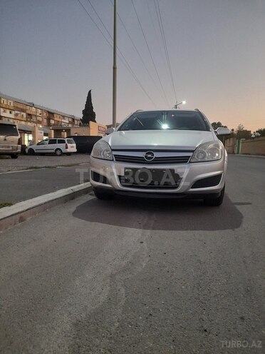 Opel Astra 2007, 220,000 km - 1.7 л - Gəncə