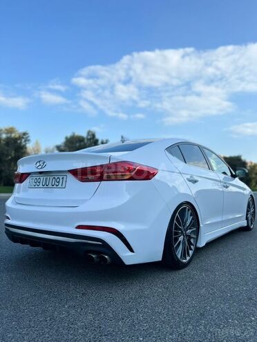 Hyundai Elantra 2016, 133,576 km - 1.6 л - Bakı