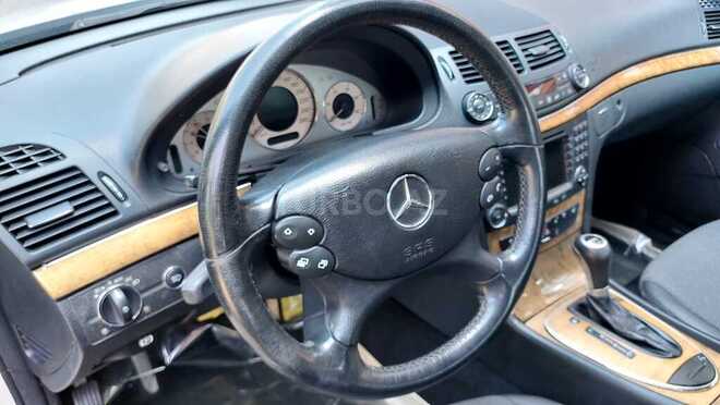Mercedes E 220 2007, 196,000 km - 2.2 l - Bakı