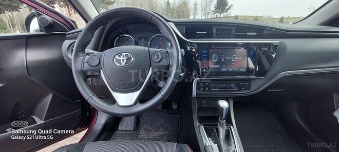 Toyota Corolla 2017, 80,000 km - 1.8 l - Bakı