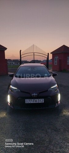 Toyota Corolla 2017, 80,000 km - 1.8 l - Bakı