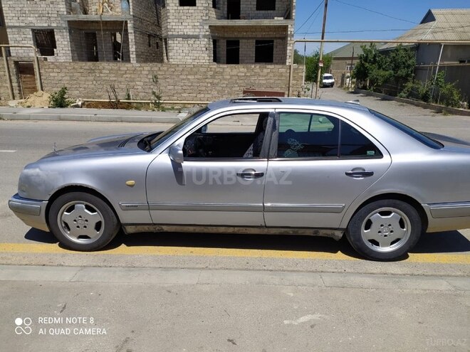 Mercedes E 230 1996, 518,590 km - 2.3 л - Bakı