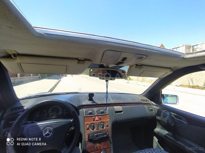 Mercedes E 230 1996, 518,590 km - 2.3 л - Bakı