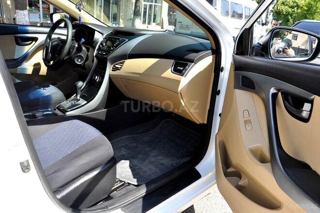 Hyundai Elantra 2012, 114,300 km - 1.8 l - Ağstafa