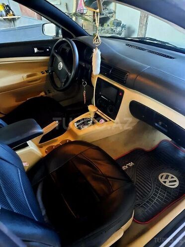 Volkswagen Passat 2001, 214,975 km - 1.8 л - Quba