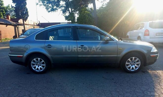 Volkswagen Passat 2001, 214,975 km - 1.8 л - Quba