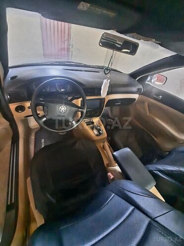 Volkswagen Passat 2001, 214,975 km - 1.8 л - Quba