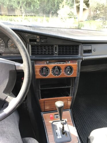 Mercedes 190 1992, 41,225 km - 2.0 л - Bakı