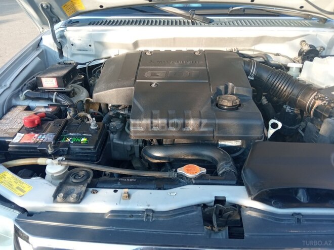 Mitsubishi Pajero io 2005, 156,740 km - 2.0 л - Sumqayıt