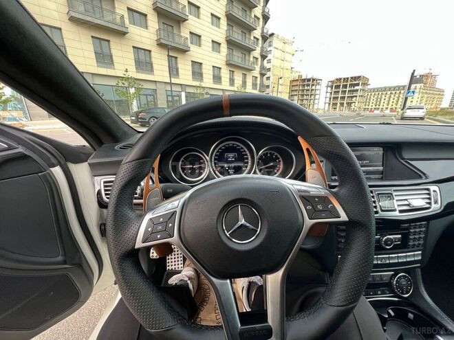 Mercedes CLS 63 AMG 2012, 108,000 km - 5.5 l - Bakı